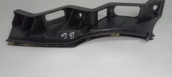 Volkswagen PASSAT B6 Front bumper mounting bracket 3C0807890