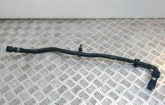 Coolant pipe/hose