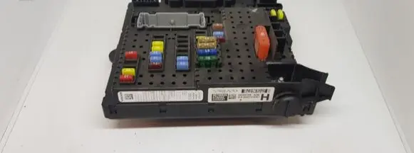 Volvo XC90 Fuse module 28080156