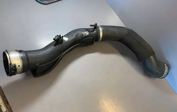 BMW X6 E71 Intercooler hose/pipe 7807986 11617807986 11614737106