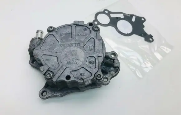Volkswagen Beetle A5 Vacuum pump 03L145100F