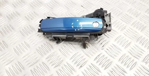 Audi A3 S3 A3 Sportback 8P Front door exterior handle