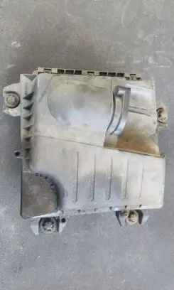 Renault Trafic II (X83) Air filter box 8200760899 93861383