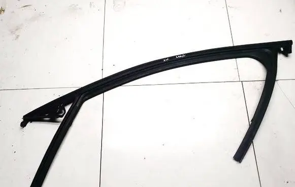 Mazda CX-30 Rubber seal front coupe door e9kgy06l2 e9kg-y06l2