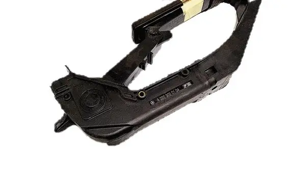 Accelerator throttle pedal