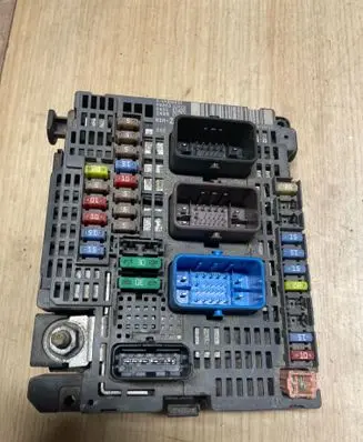 Peugeot 508 BSM Control unit 9810296480