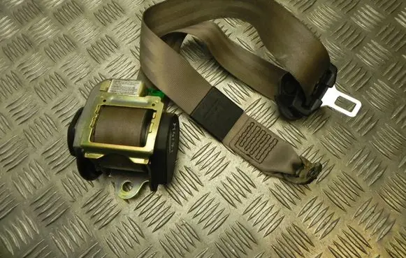 Audi A6 S6 C5 4B Front seatbelt 4B0857706A M4171