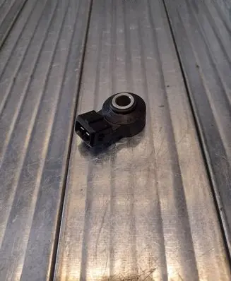 BMW X2 F39 Detonation knock sensor 7636937 0261231224