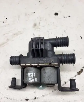 BMW X6 E71 Coolant heater control valve 6910544 130306 1147412166