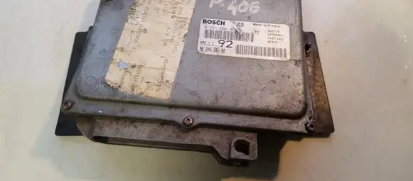 Peugeot 406 Engine control unit/module 9624518180 0261204066