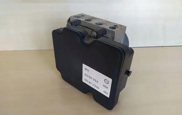 Skoda Fabia Mk3 (NJ) ABS Pump 1J0907655A