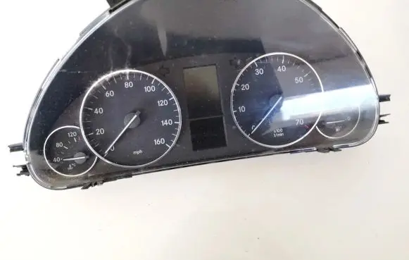 Mercedes-Benz C W203 Speedometer (instrument cluster) a2035404748