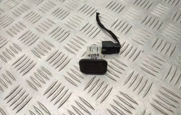 Citroen C3 Aircross Tailgate opening switch 