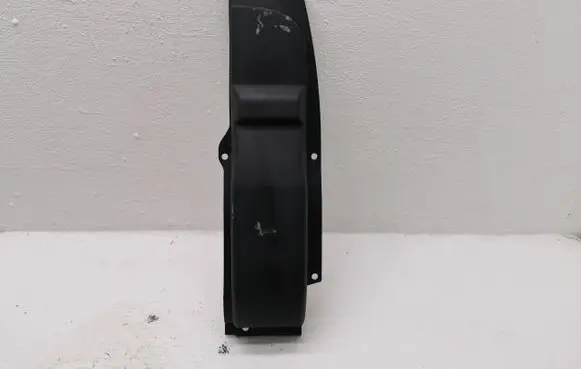Iveco Daily 3rd gen Side skirt rear trim 504099524