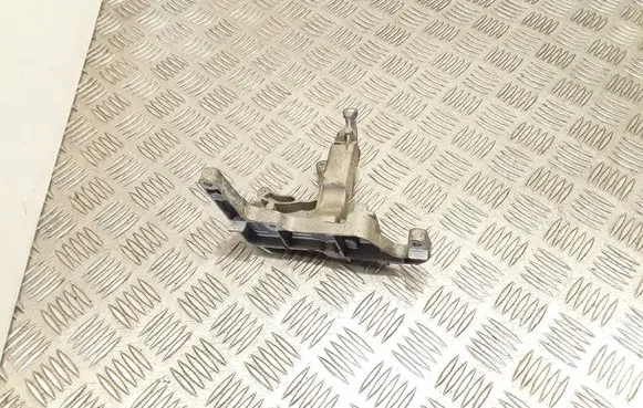 Ford Focus Engine mounting bracket AV6Q9B470BB