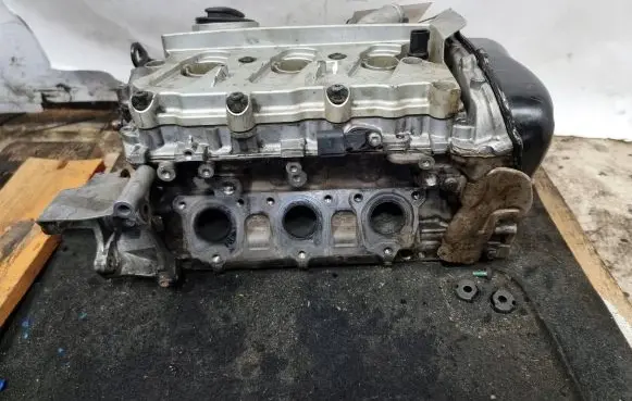 Audi A8 S8 D3 4E Engine head BPK06E103373E