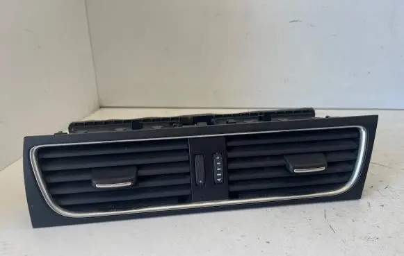 Audi A4 S4 B8 8K Dash center air vent grill 8T2820951B