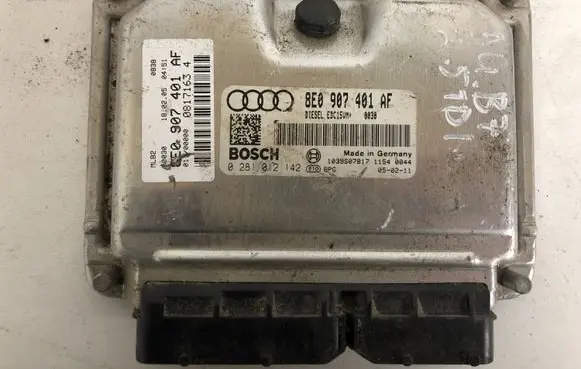 Audi A4 S4 B7 8E 8H Engine control unit/module 8E0907401AF 0281012142