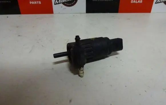Seat Altea XL Windscreen/windshield washer pump 1K6955651