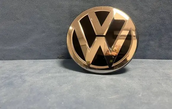 Volkswagen PASSAT B8 USA Manufacturer badge logo/emblem 3G0853601.A