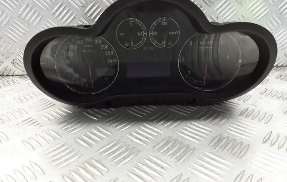 Alfa Romeo 147 Tachometer 156071226