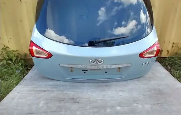 Infiniti EX Tailgate/trunk/boot lid