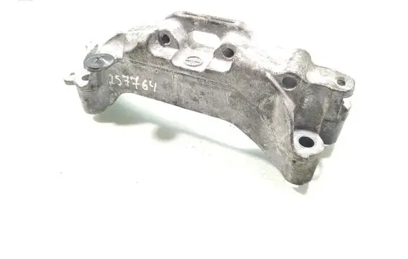 Opel Grandland X Engine mounting bracket 9674960380