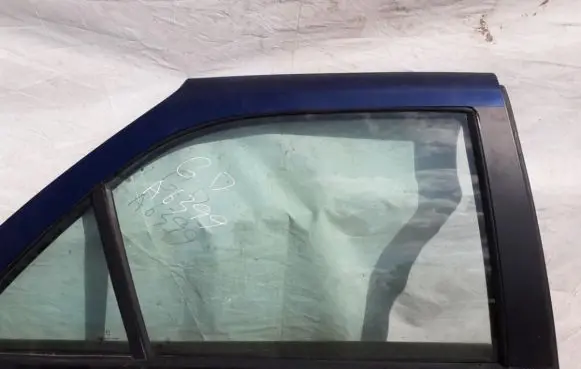 Peugeot 406 Rear door window glass