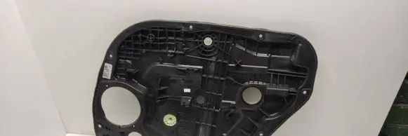 Rear window lifting mechanism without motor