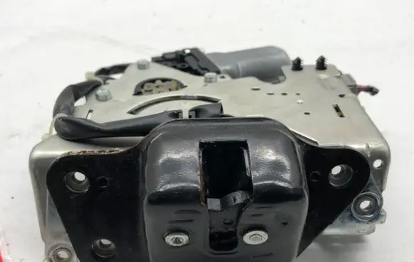 Jeep Grand Cherokee Tailgate exterior lock A95613106BU