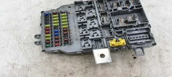 Honda Accord Fuse module LG4PJ48W PPGF15 062304