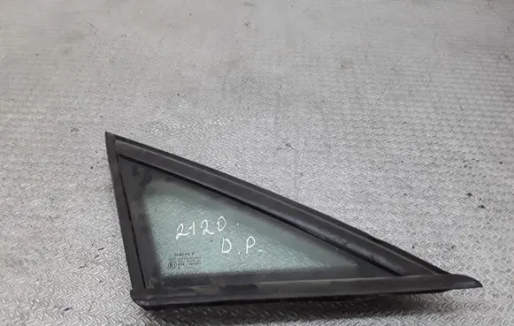 Seat Altea XL Front triangle window/glass 