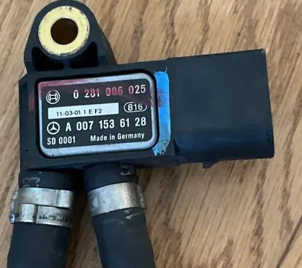 Mercedes-Benz S W221 Exhaust gas pressure sensor A0071536128 SD0001 0281006025