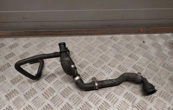 Audi Q5 SQ5 Engine coolant pipe/hose 8R0121086B