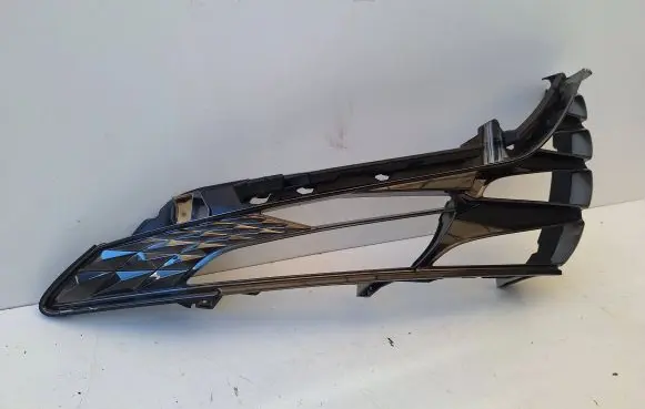 Hyundai Tucson IV NX4 Front bumper lower grill N7922-16000