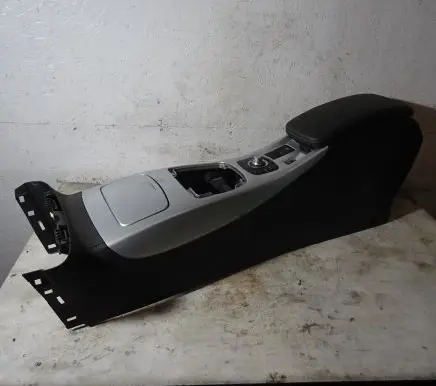 Renault Laguna III Center console