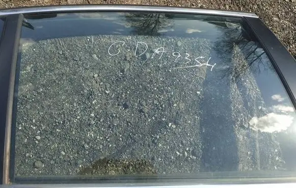 BMW 5 GT F07 Rear door window glass AS2