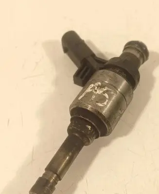 Audi A5 8T 8F Fuel injector 06H906036H