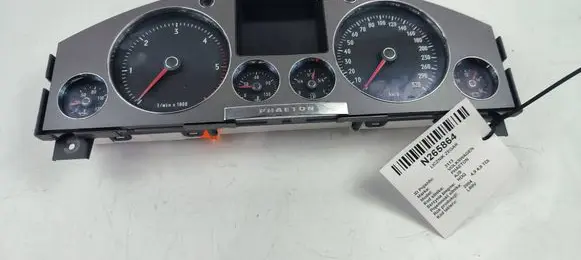 Volkswagen Phaeton Speedometer (instrument cluster) 6033ED0094
