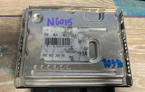 Volkswagen Golf VII Engine control unit/module 04E907309FH