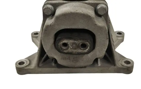 Maserati Ghibli Gearbox mounting bracket 670001542