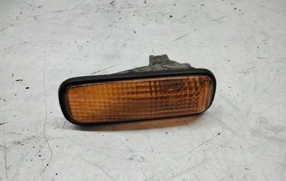 Honda HR-V Front fender indicator light