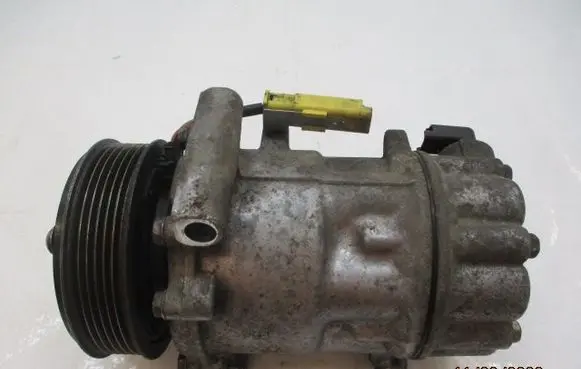 Peugeot 508 Air conditioning (A/C) compressor (pump) 9677824580
