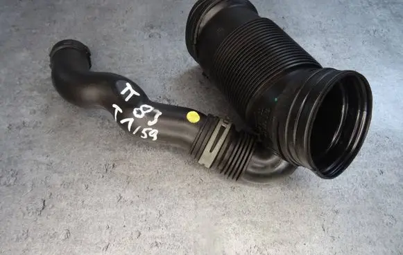 Audi TT TTS Mk2 Air intake duct part 8j0129684