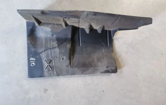 Engine splash shield/under tray