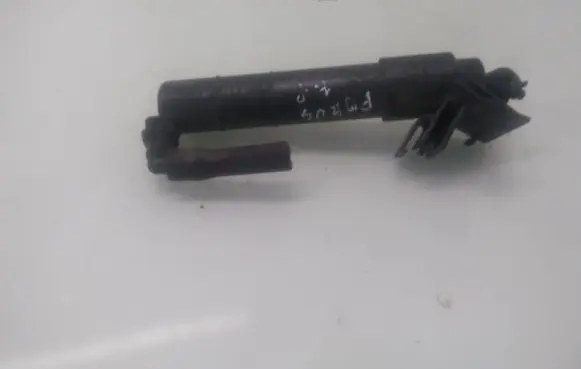 Ford Focus Headlight washer spray nozzle