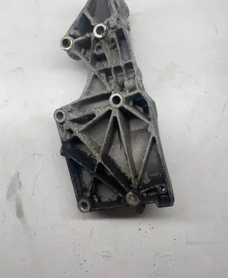 Volkswagen Golf V Engine mounting bracket 03G903143A