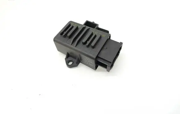 Volkswagen Caddy Seat heating relay 1K0959772