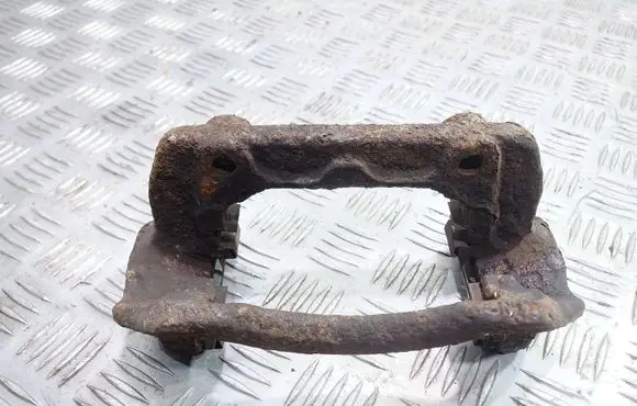Mercedes-Benz C W203 Front Brake Caliper Pad/Carrier 