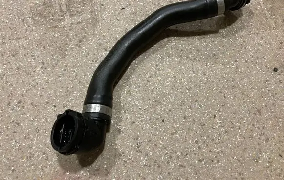 Mercedes-Benz E W214 Engine coolant pipe/hose A2545064200